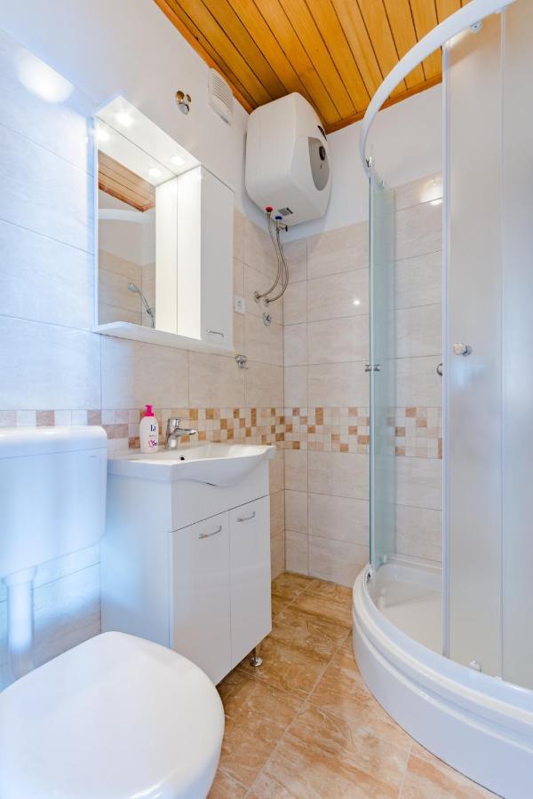 Rooms Sani Brela Rum bild